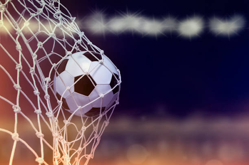 How Fans Choose Which Football Match to Watch on Busy Match Days